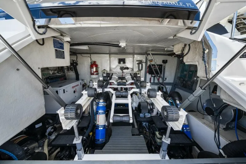  Yacht Photos Pics 2017 Regal 53 Sport Coupe - Image 45