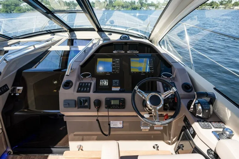  Yacht Photos Pics 2017 Regal 53 Sport Coupe - Image 22