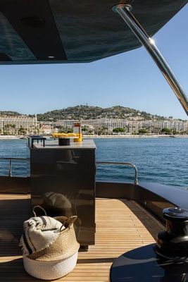 Yacht