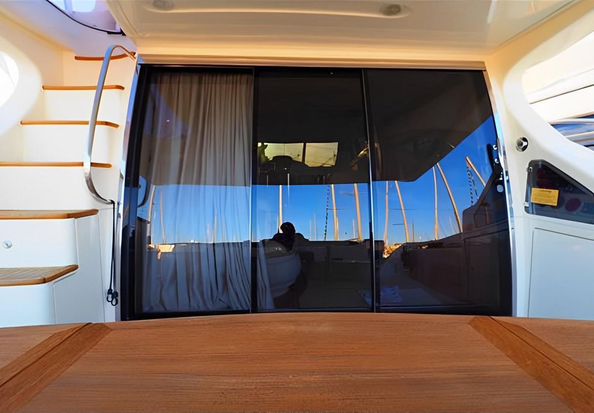 2009 Azimut 65 