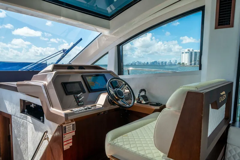  Yacht Photos Pics 2020 Galeon 470 Sky - Image 15