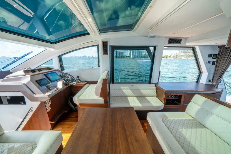  Yacht Photos Pics 2020 Galeon 470 Sky - Image 18