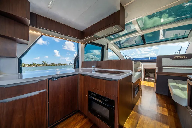  Yacht Photos Pics 2020 Galeon 470 Sky - Image 19