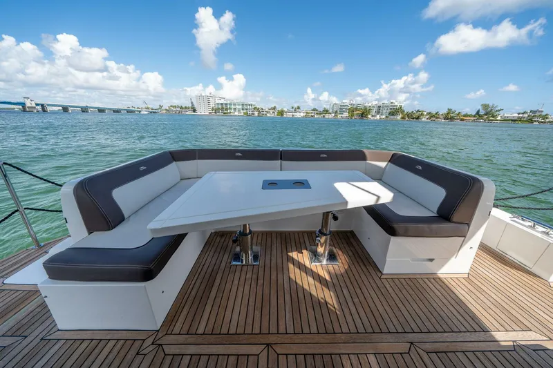  Yacht Photos Pics 2020 Galeon 470 Sky - Image 11