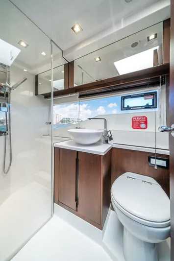  Yacht Photos Pics 2020 Galeon 470 Sky - Image 28