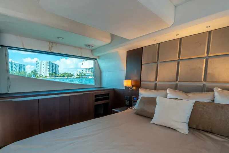  Yacht Photos Pics 2020 Galeon 470 Sky - Image 24