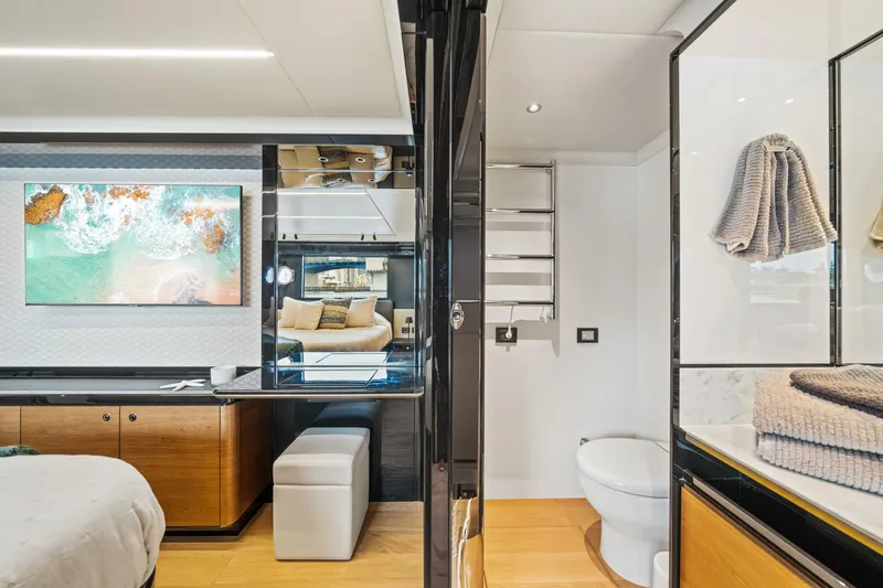  Yacht Photos Pics 2024 Absolute 64 Navetta - Image 46