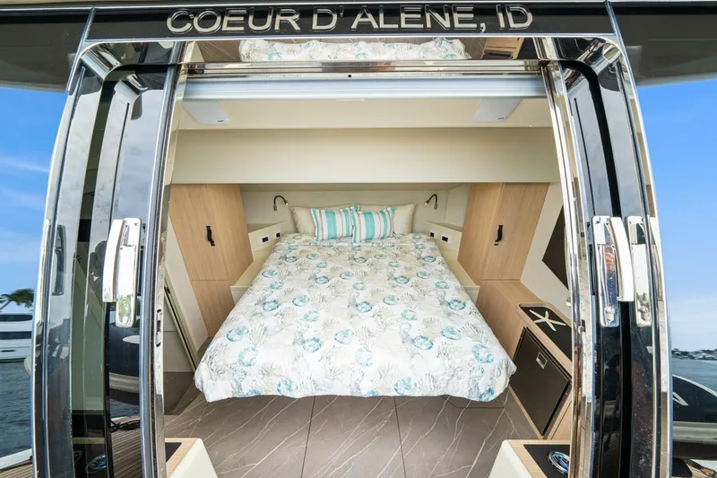  Yacht Photos Pics 2024 Absolute 64 Navetta - Image 11