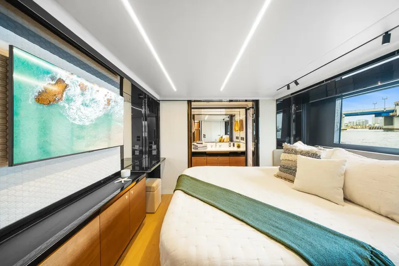  Yacht Photos Pics 2024 Absolute 64 Navetta - Image 40