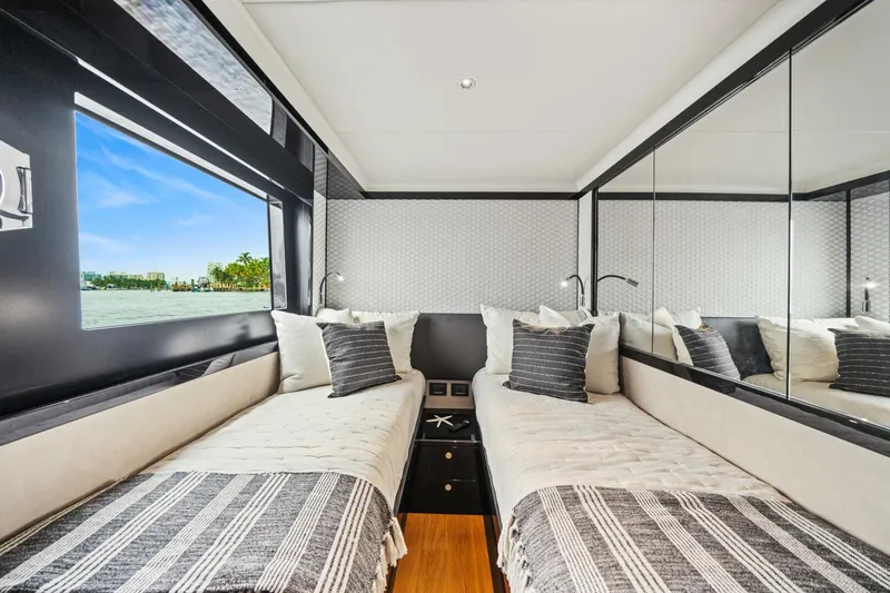  Yacht Photos Pics 2024 Absolute 64 Navetta - Image 51