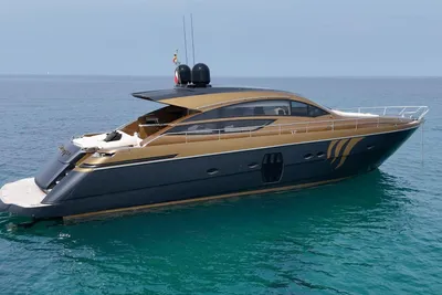 Pershing 64