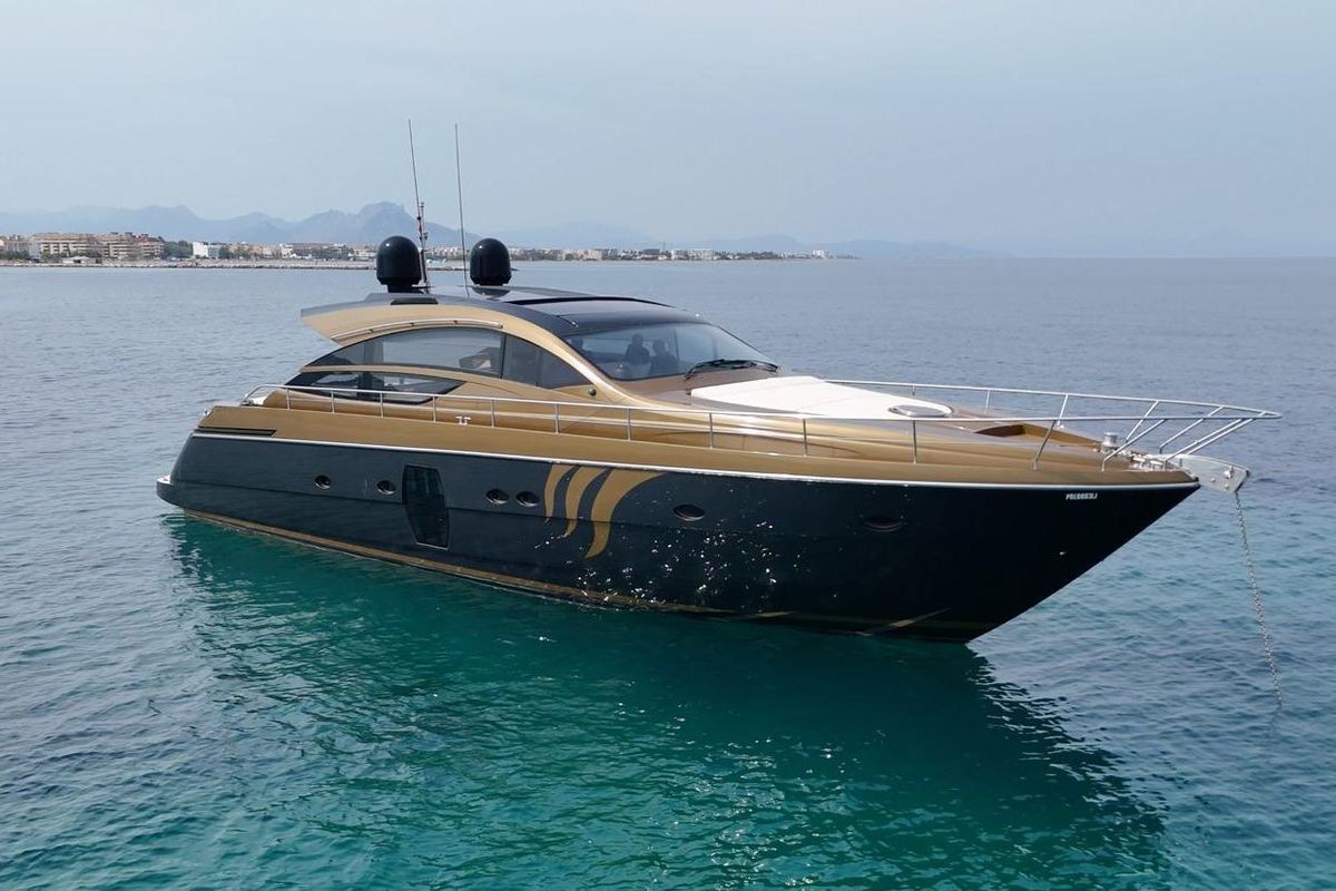 2009 Pershing 65 