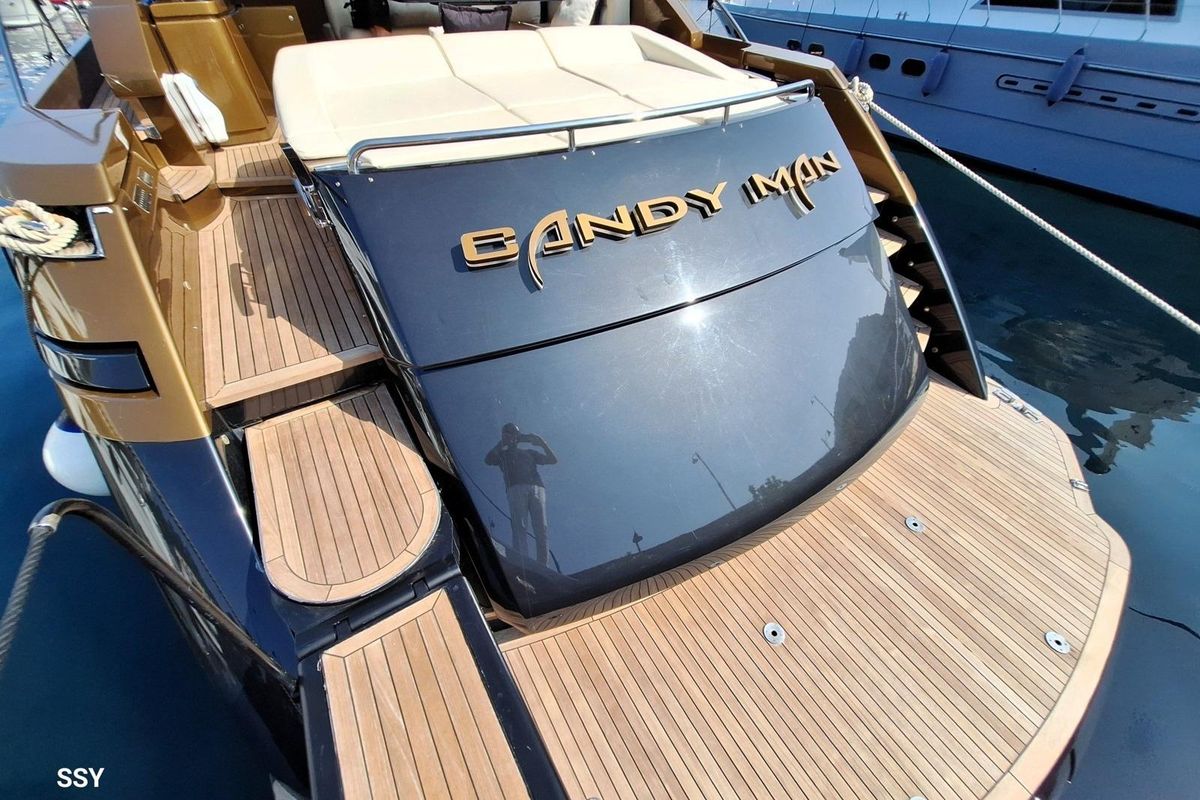 2009 Pershing 65 