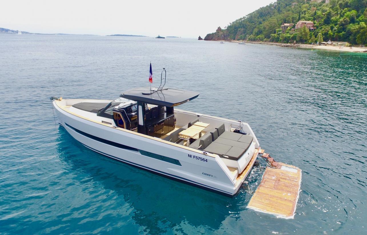 2016 Fjord 42 Open