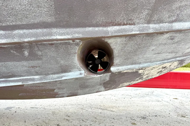  Yacht Photos Pics 2004 Searay 360 Sundancer hull with bow thruster detail.