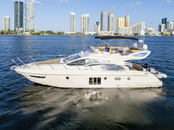  Yacht Photos Pics 2014 Azimut 48 Flybridge - Image 29