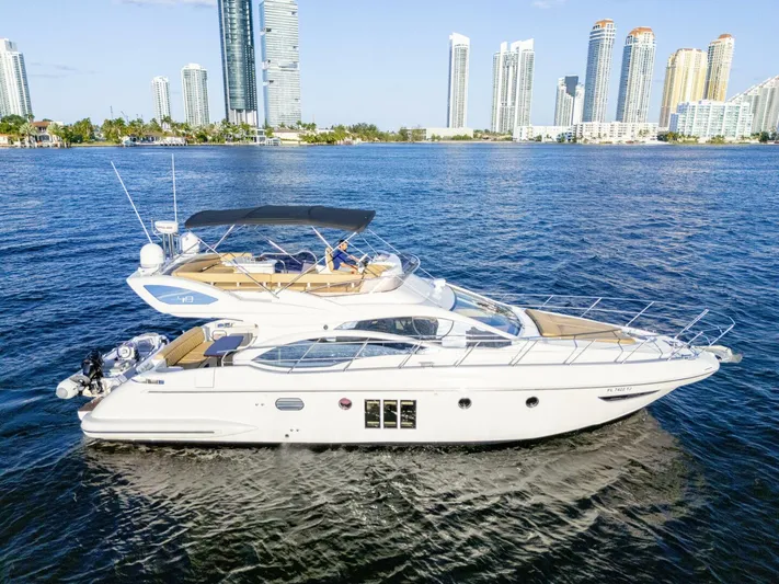  Yacht Photos Pics 2014 Azimut 48 Flybridge - Image 24