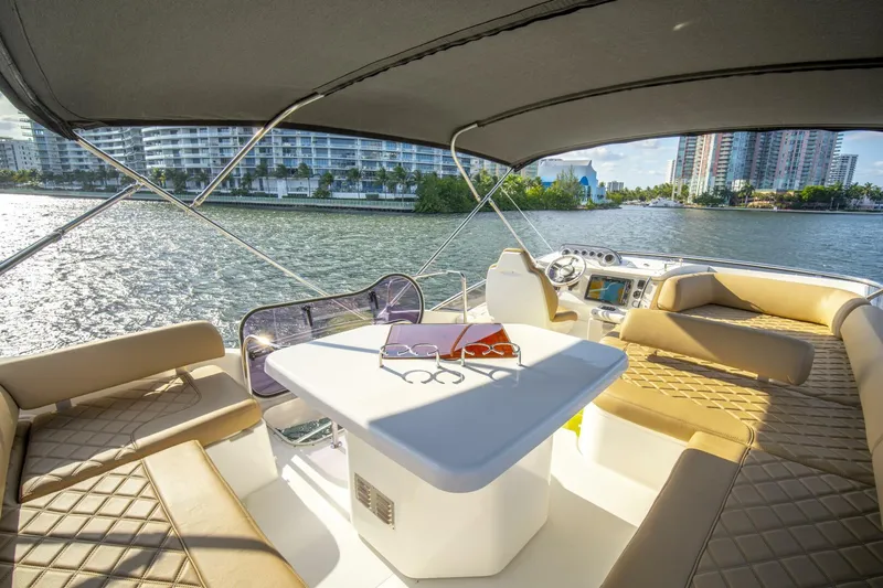  Yacht Photos Pics 2014 Azimut 48 Flybridge - Image 53