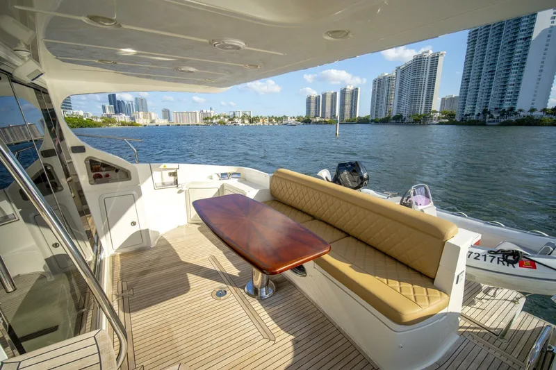  Yacht Photos Pics 2014 Azimut 48 Flybridge - Image 46