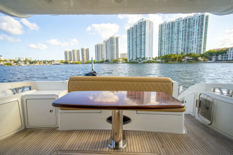  Yacht Photos Pics 2014 Azimut 48 Flybridge - Image 30