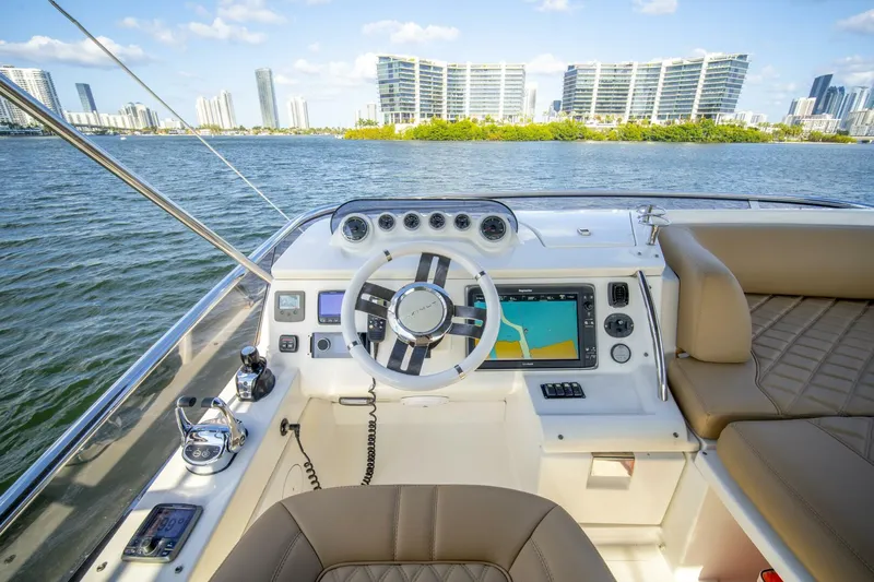  Yacht Photos Pics 2014 Azimut 48 Flybridge - Image 49