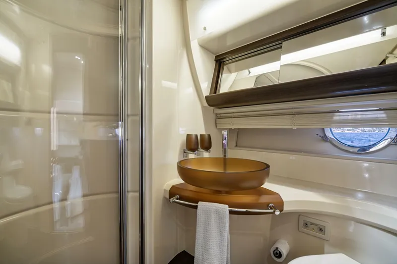  Yacht Photos Pics 2014 Azimut 48 Flybridge - Image 83