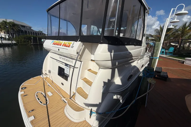  Yacht Photos Pics 2002 Sea Ray 480 Motor Yacht docked at Fort Myers Beach, Florida.