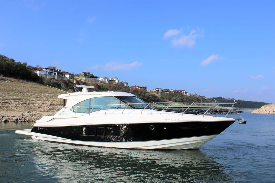 2015 Cruisers Yachts 45 Cantius