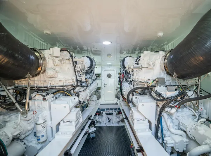 Voodoo Yacht Photos Pics 