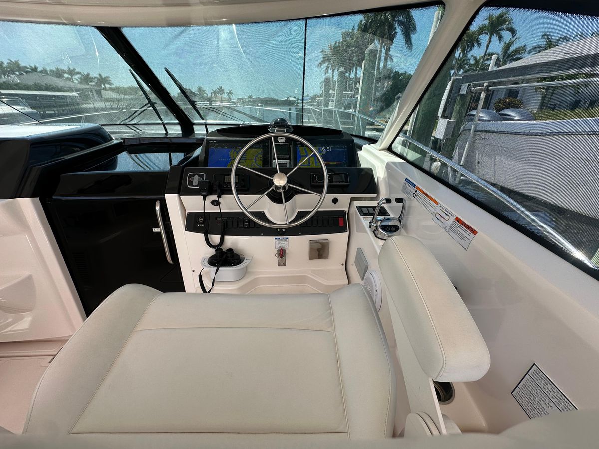 2018 Tiara Yachts 43 