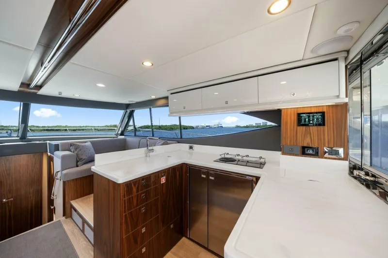  Yacht Photos Pics 2023 Riviera 46 Sports Motor Yacht - Image 25