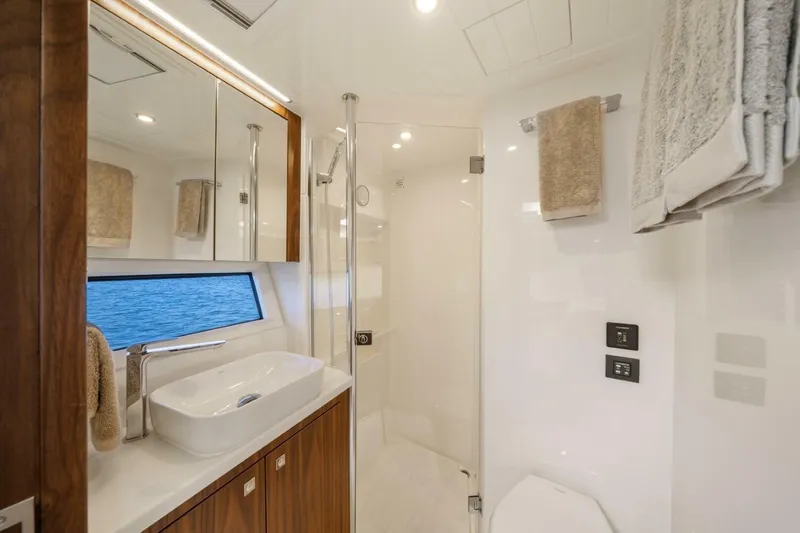  Yacht Photos Pics 2023 Riviera 46 Sports Motor Yacht - Image 43