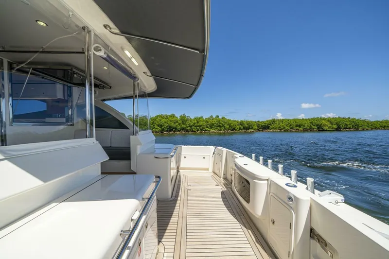  Yacht Photos Pics 2023 Riviera 46 Sports Motor Yacht - Image 15
