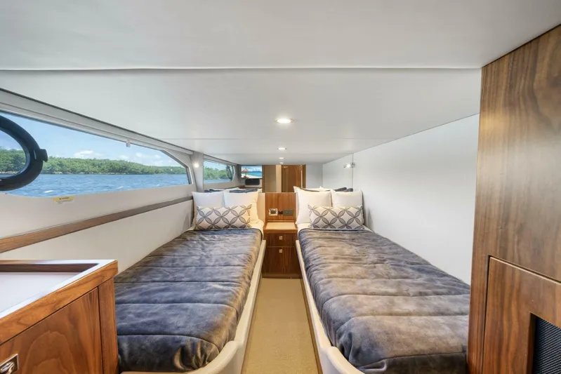  Yacht Photos Pics 2023 Riviera 46 Sports Motor Yacht - Image 36