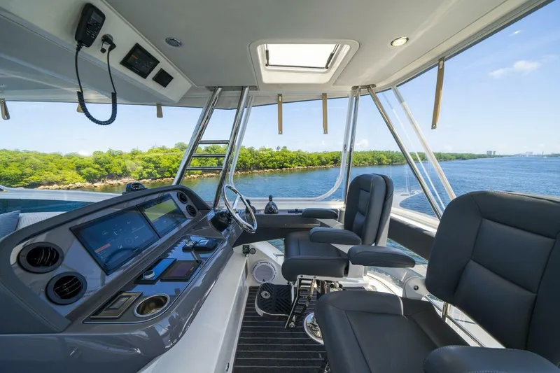  Yacht Photos Pics 2023 Riviera 46 Sports Motor Yacht - Image 46