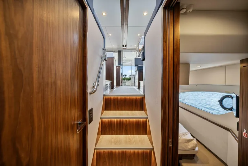  Yacht Photos Pics 2023 Riviera 46 Sports Motor Yacht - Image 34