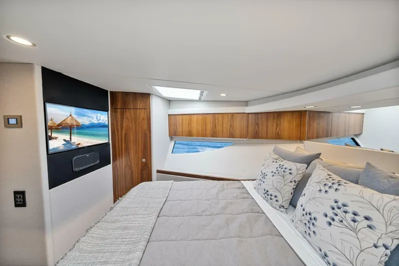  Yacht Photos Pics 2023 Riviera 46 Sports Motor Yacht - Image 42