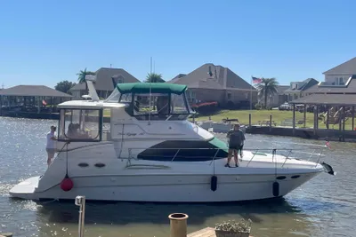 Sea Ray 380 Aft Cabin