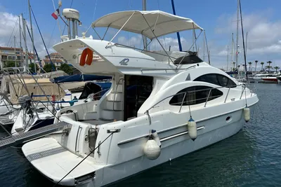 Azimut 42