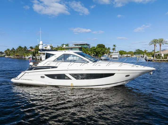  Yacht Photos Pics 2017 Regal 53 Sport Coupe - Image 11