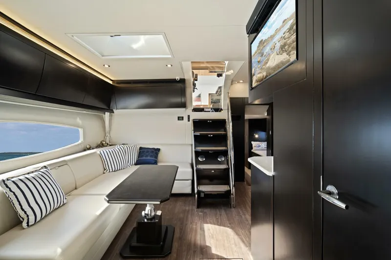  Yacht Photos Pics 2017 Regal 53 Sport Coupe - Image 43