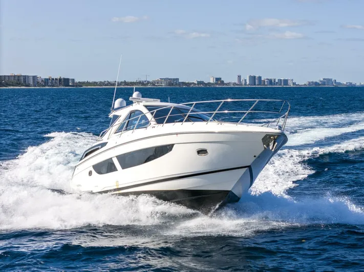  Yacht Photos Pics 2017 Regal 53 Sport Coupe - Image 8