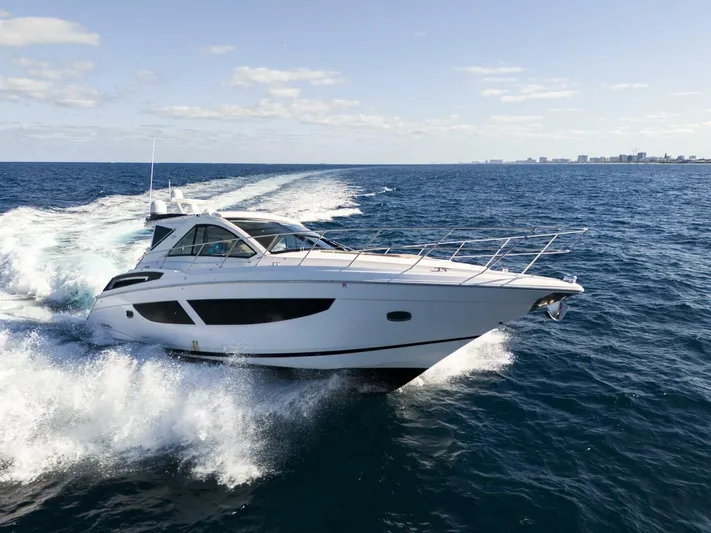  Yacht Photos Pics 2017 Regal 53 Sport Coupe - Image 10