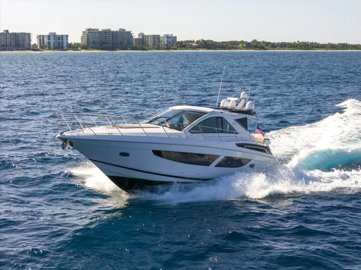  Yacht Photos Pics 2017 Regal 53 Sport Coupe - Image 2