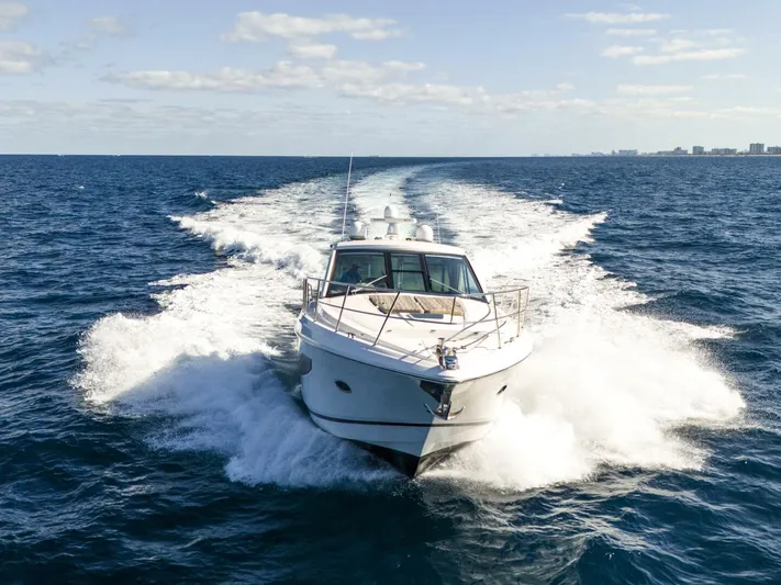  Yacht Photos Pics 2017 Regal 53 Sport Coupe - Image 6