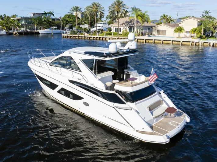  Yacht Photos Pics 2017 Regal 53 Sport Coupe - Image 16