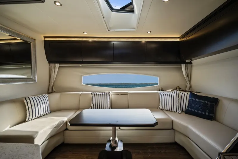  Yacht Photos Pics 2017 Regal 53 Sport Coupe - Image 44