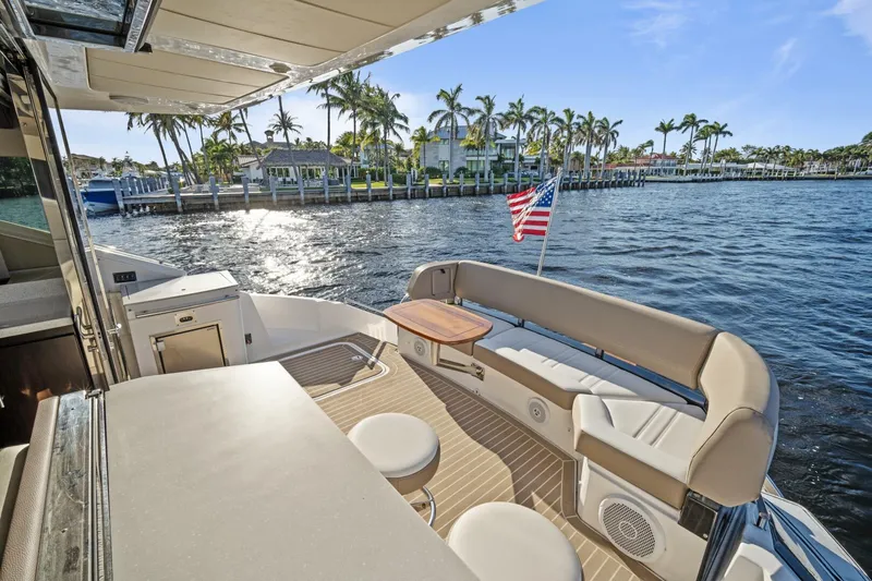  Yacht Photos Pics 2017 Regal 53 Sport Coupe - Image 23