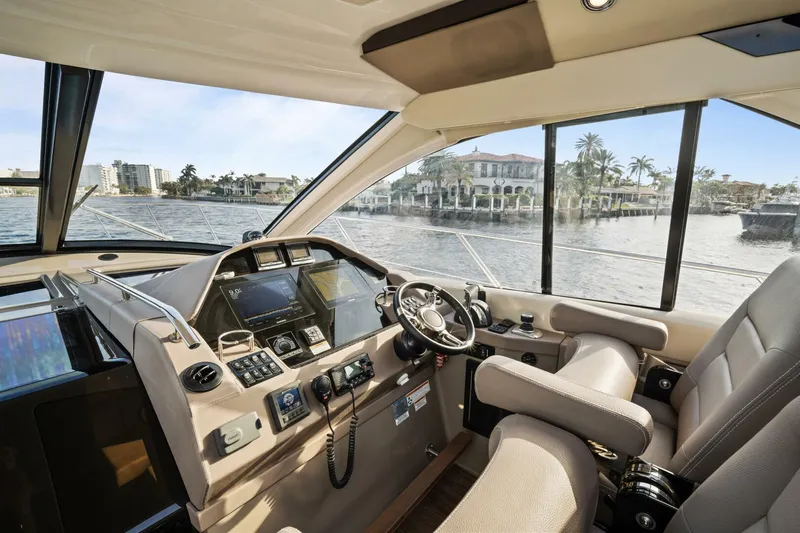  Yacht Photos Pics 2017 Regal 53 Sport Coupe - Image 34