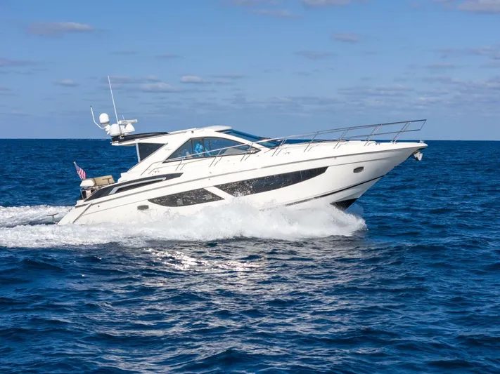  Yacht Photos Pics 2017 Regal 53 Sport Coupe - Image 9